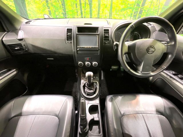 2011 Nissan X-Trail – thumbnail 2