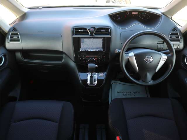 2011 Nissan Serena – thumbnail 4