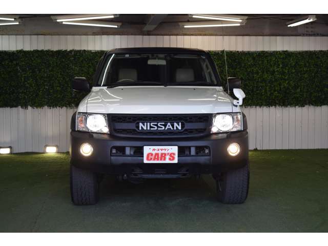 2005 Nissan Safari – thumbnail 3