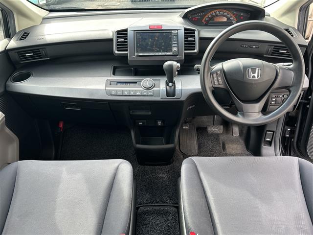 2009 Honda Freed – thumbnail 2