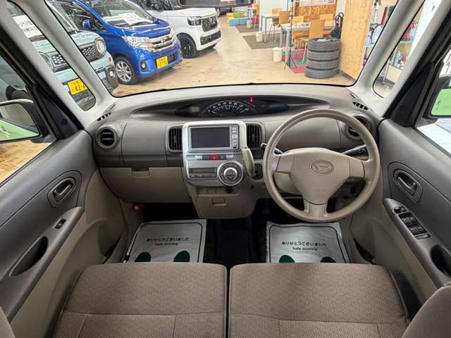 2011 Daihatsu Tanto – thumbnail 2