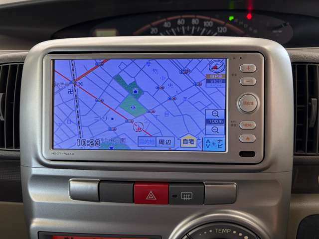2011 Daihatsu Tanto – thumbnail 3