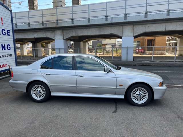 2001 BMW 5 Series – thumbnail 2