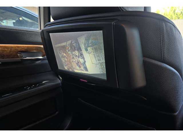 2009 BMW 7 Series – thumbnail 4