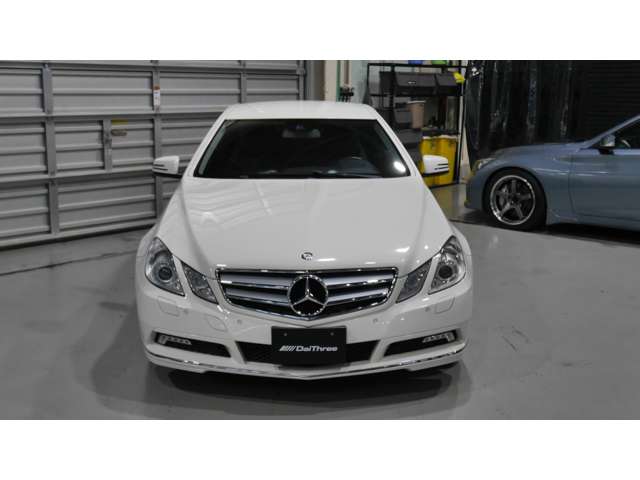 2011 Mercedes-Benz E-Class Coupe – thumbnail 3