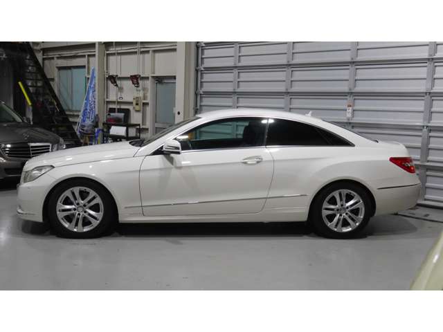 2011 Mercedes-Benz E-Class Coupe – thumbnail 4