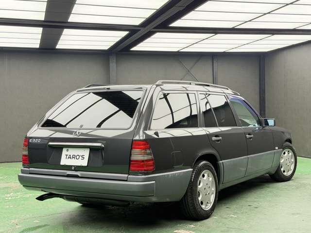 1993 Mercedes-Benz E-Class Wagon – thumbnail 2