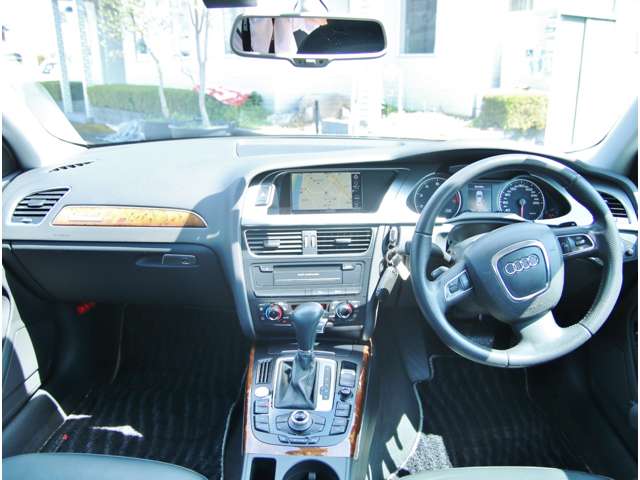 2010 Audi A4 – thumbnail 2