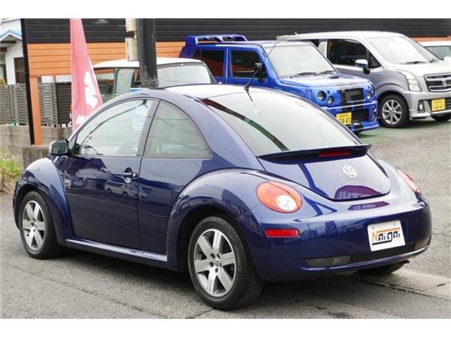 2007 Volkswagen New Beetle – thumbnail 4