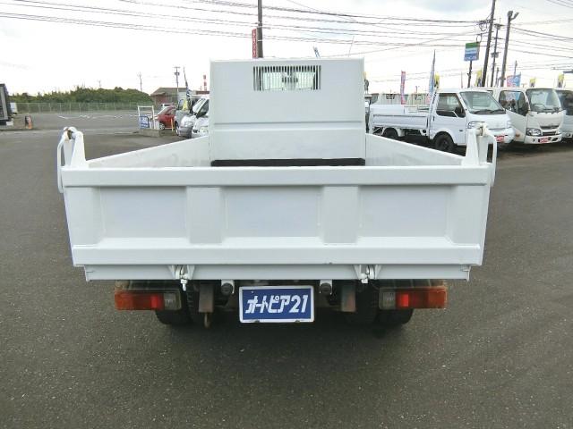 2009 Hino Dutro – thumbnail 4
