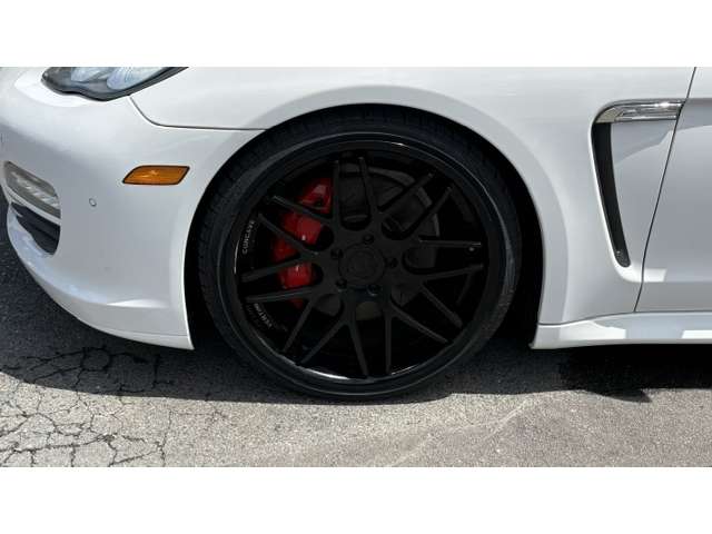 2010 Porsche Panamera – thumbnail 4