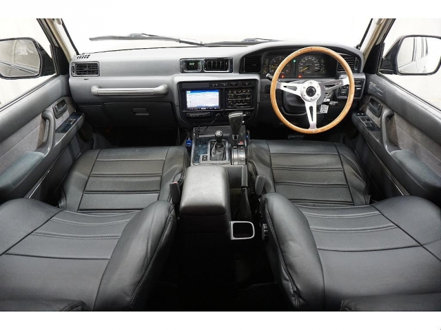 1995 Toyota Land Cruiser 80 – thumbnail 3