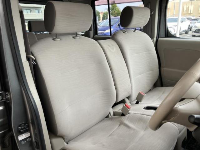 2010 Nissan Cube – thumbnail 2