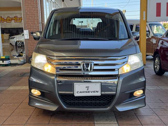 2010 Honda Stepwgn – thumbnail 2