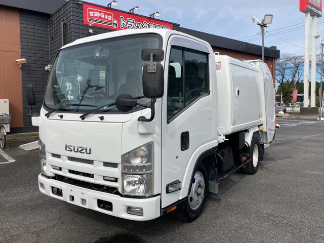 2011 Isuzu Elf
