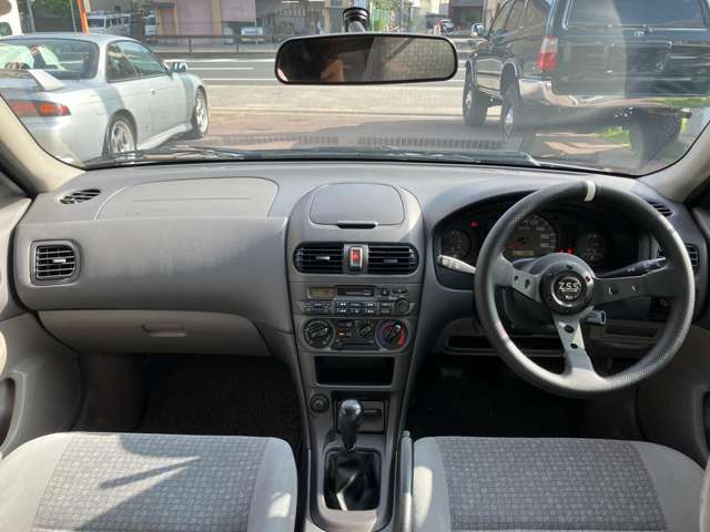 2004 Nissan Sunny – thumbnail 4