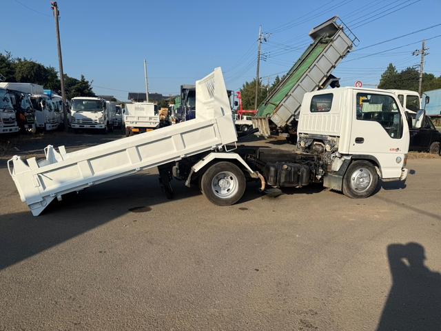 2003 Isuzu Elf – thumbnail 3