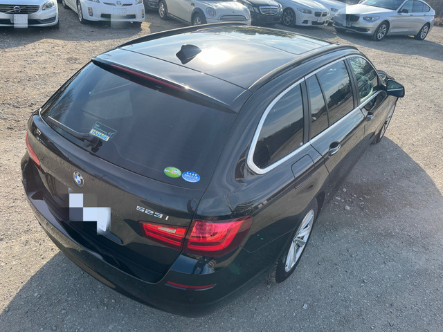 2011 BMW 5 Series Touring – thumbnail 3