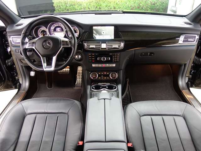 2011 Mercedes-Benz CLS-Class – thumbnail 2