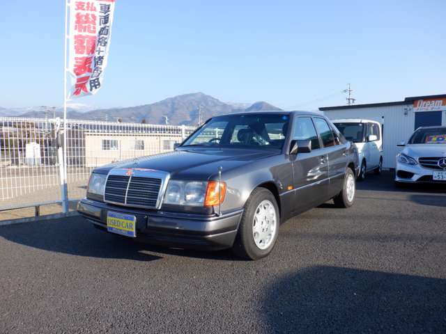 1993 Mercedes-Benz E-Class – thumbnail 3