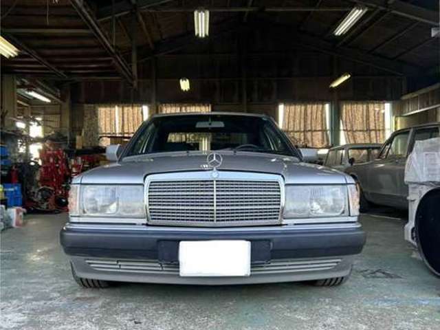 1992 Mercedes-Benz 190-Class – thumbnail 3