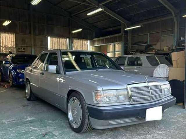 1992 Mercedes-Benz 190-Class – thumbnail 4