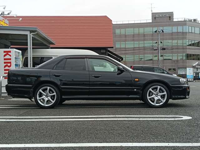1999 Nissan Skyline – thumbnail 4