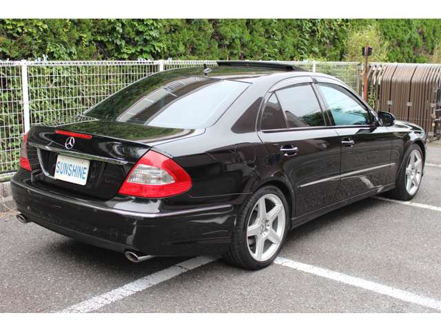 2008 Mercedes-Benz E-Class – thumbnail 2