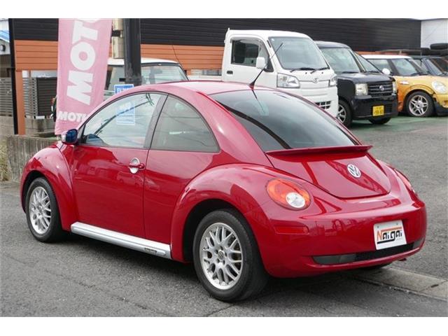 2007 Volkswagen New Beetle – thumbnail 4