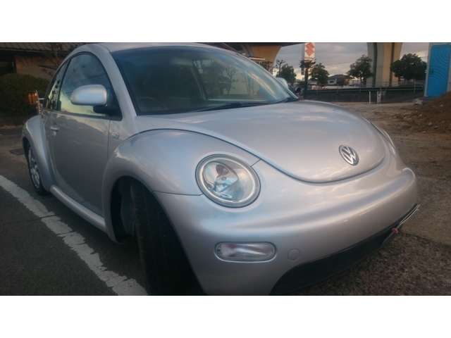 2002 Volkswagen New Beetle – thumbnail 3
