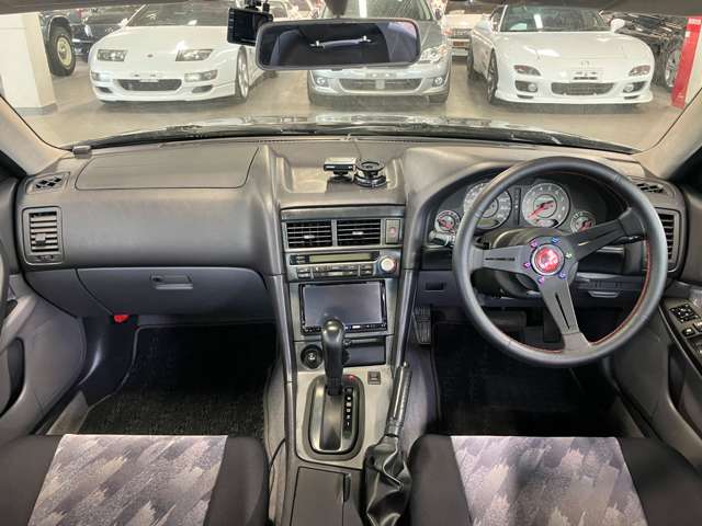 2000 Nissan Skyline – thumbnail 4