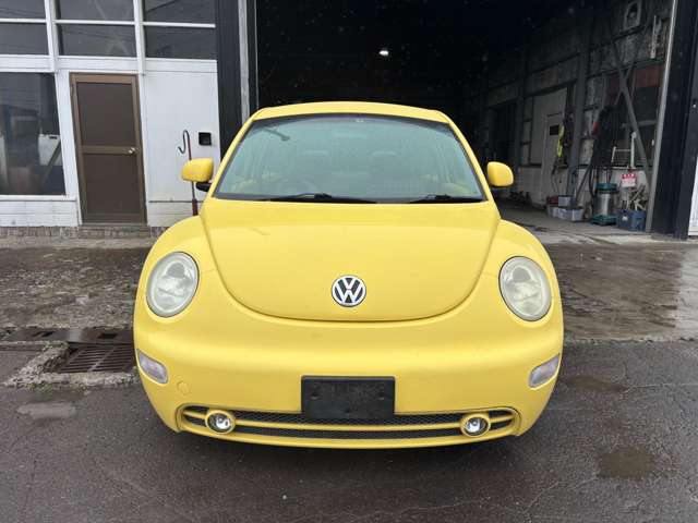 2003 Volkswagen New Beetle – thumbnail 2