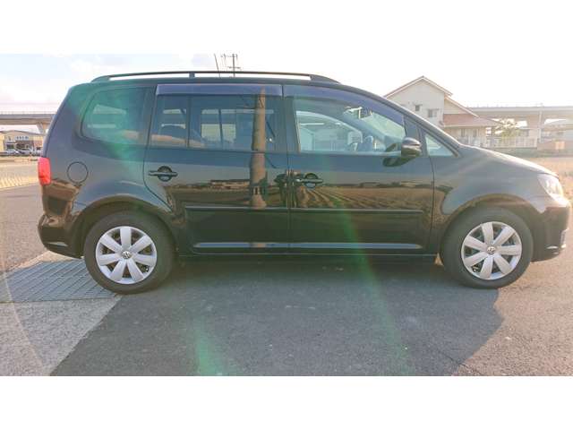 2011 Volkswagen Golf Touran – thumbnail 4