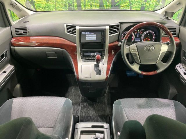 2010 Toyota Vellfire – thumbnail 4
