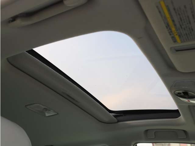 2011 Toyota Prius – thumbnail 4