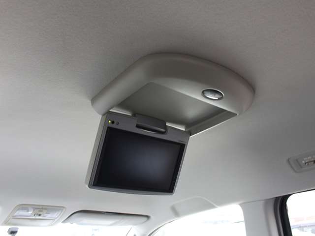 2009 Toyota Voxy – thumbnail 4