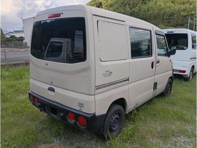 2001 Mitsubishi Minicab Van – thumbnail 4