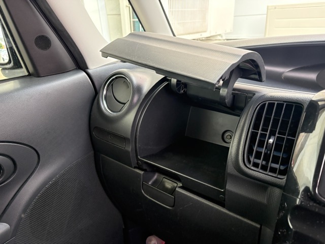 2011 Daihatsu Tanto – thumbnail 2