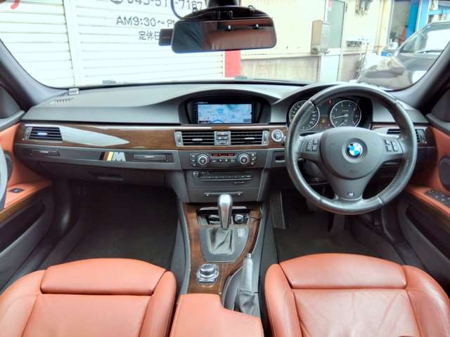 2009 BMW 3 Series – thumbnail 3