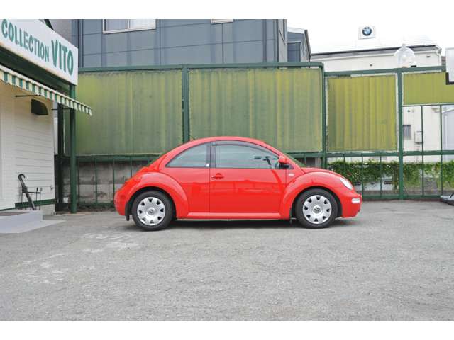 2003 Volkswagen New Beetle – thumbnail 4
