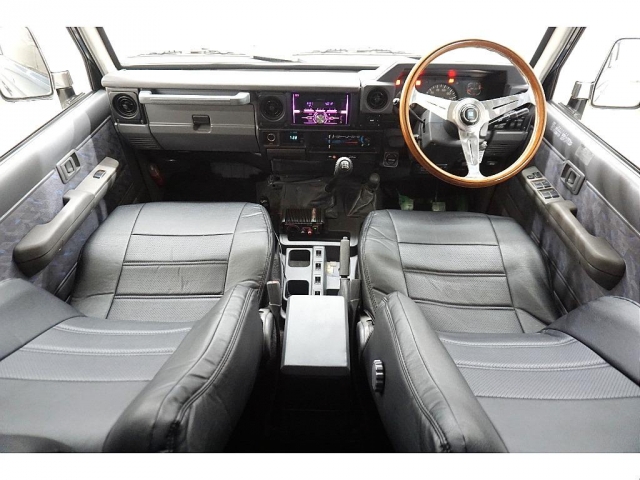1997 Toyota Land Cruiser 70 – thumbnail 3