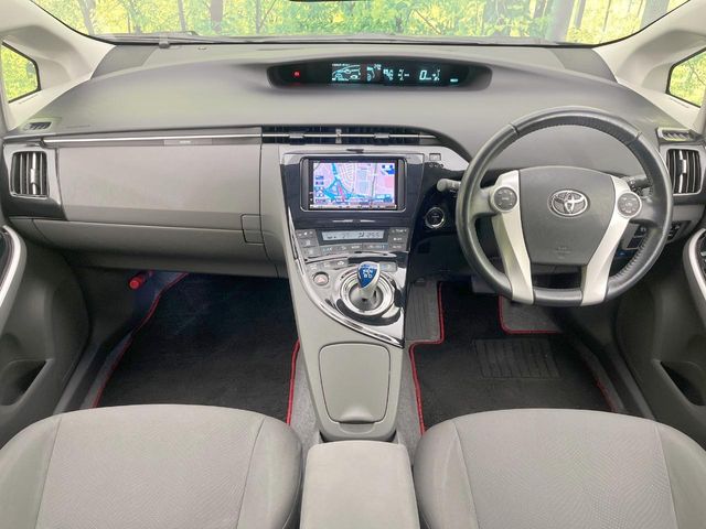 2010 Toyota Prius – thumbnail 2