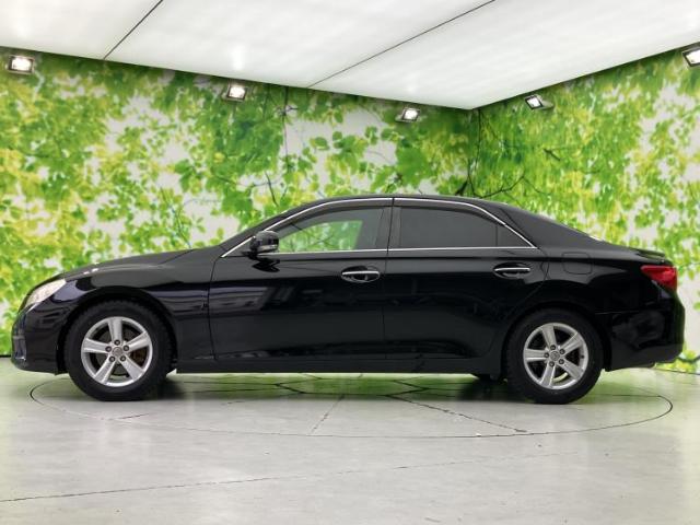 2011 Toyota Mark X – thumbnail 4