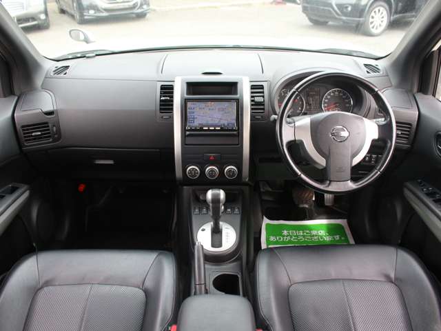 2011 Nissan X-Trail – thumbnail 4