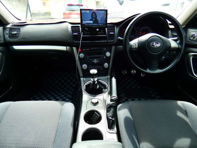 2008 Subaru Legacy Touring Wagon – thumbnail 2
