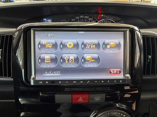 2011 Daihatsu Tanto – thumbnail 4