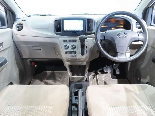 2011 Daihatsu Mira e:S – thumbnail 4