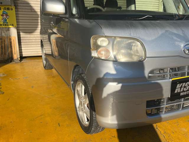 2010 Daihatsu Tanto – thumbnail 4