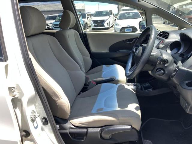 2010 Honda Fit – thumbnail 4