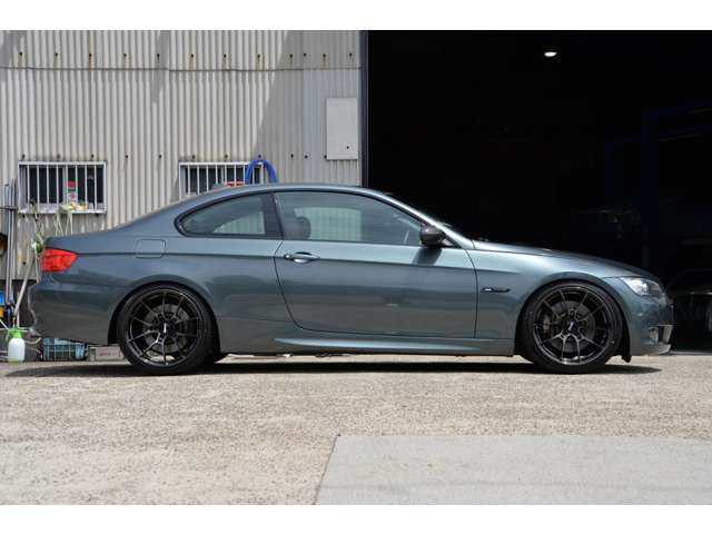 2009 BMW 3 Series Coupe – thumbnail 4